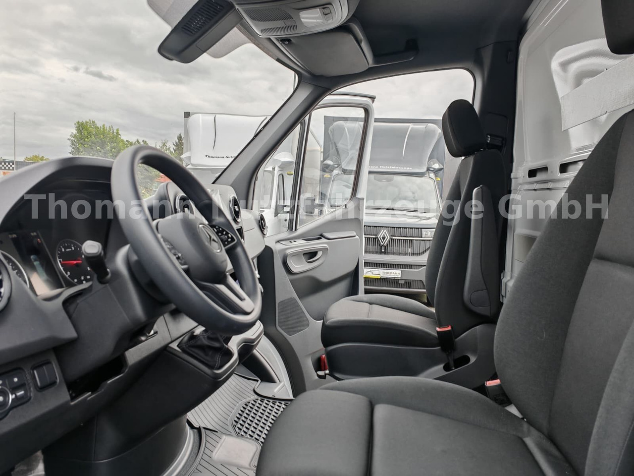 Hűtős kisteherautó Mercedes-Benz Sprinter 319 CDI Kühlkoffer Xarios 300 LBW: 17 kép.
