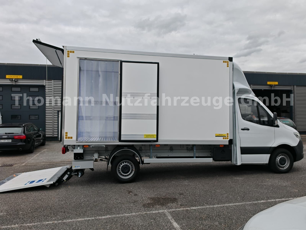 Hűtős kisteherautó Mercedes-Benz Sprinter 319 CDI Kühlkoffer Xarios 300 LBW: 8 kép.