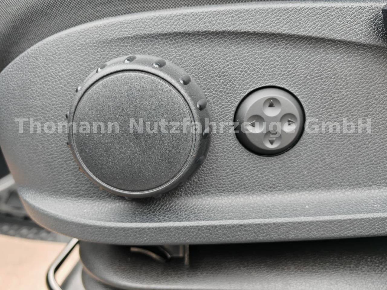 Hűtős kisteherautó Mercedes-Benz Sprinter 319 CDI Kühlkoffer Xarios 300 LBW: 27 kép.