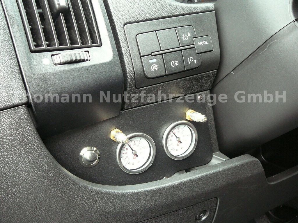 Új Platós kisteherautó, Duplakabinos kisteherautó Peugeot Boxer Pritsche 7 Sitzer Klimaaut. Luftfederung Peugeot Boxer Pritsche 7 Sitzer Klimaaut. Luftfederung: 17 kép.