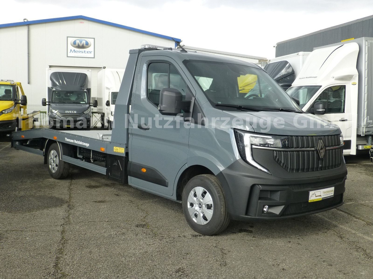 Renault NEW Master 2025 Autotransporter NAVI Luft Fed. - Vontató: 2 kép. Renault NEW Master 2025 Autotransporter NAVI Luft Fed. - Vontató: 2 kép.