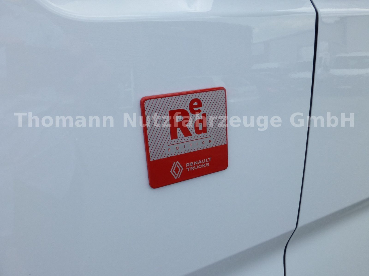 Ponyvás kisteherautó Renault NEW Master Pritsche Plane Schlafkabine: 13 kép. Ponyvás kisteherautó Renault NEW Master Pritsche Plane Schlafkabine: 13 kép.