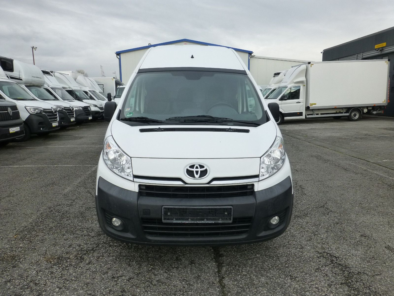 Toyota PROACE 2.0d L2H2 Klima Standheizung - Kis furgon: 3 kép. Toyota PROACE 2.0d L2H2 Klima Standheizung - Kis furgon: 3 kép.