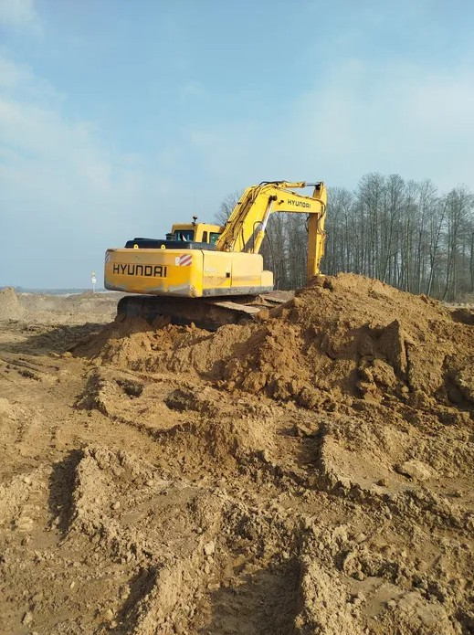 Hyundai 290 NLC-7A - Lánctalpas kotró: 5 kép. Hyundai 290 NLC-7A - Lánctalpas kotró: 5 kép.