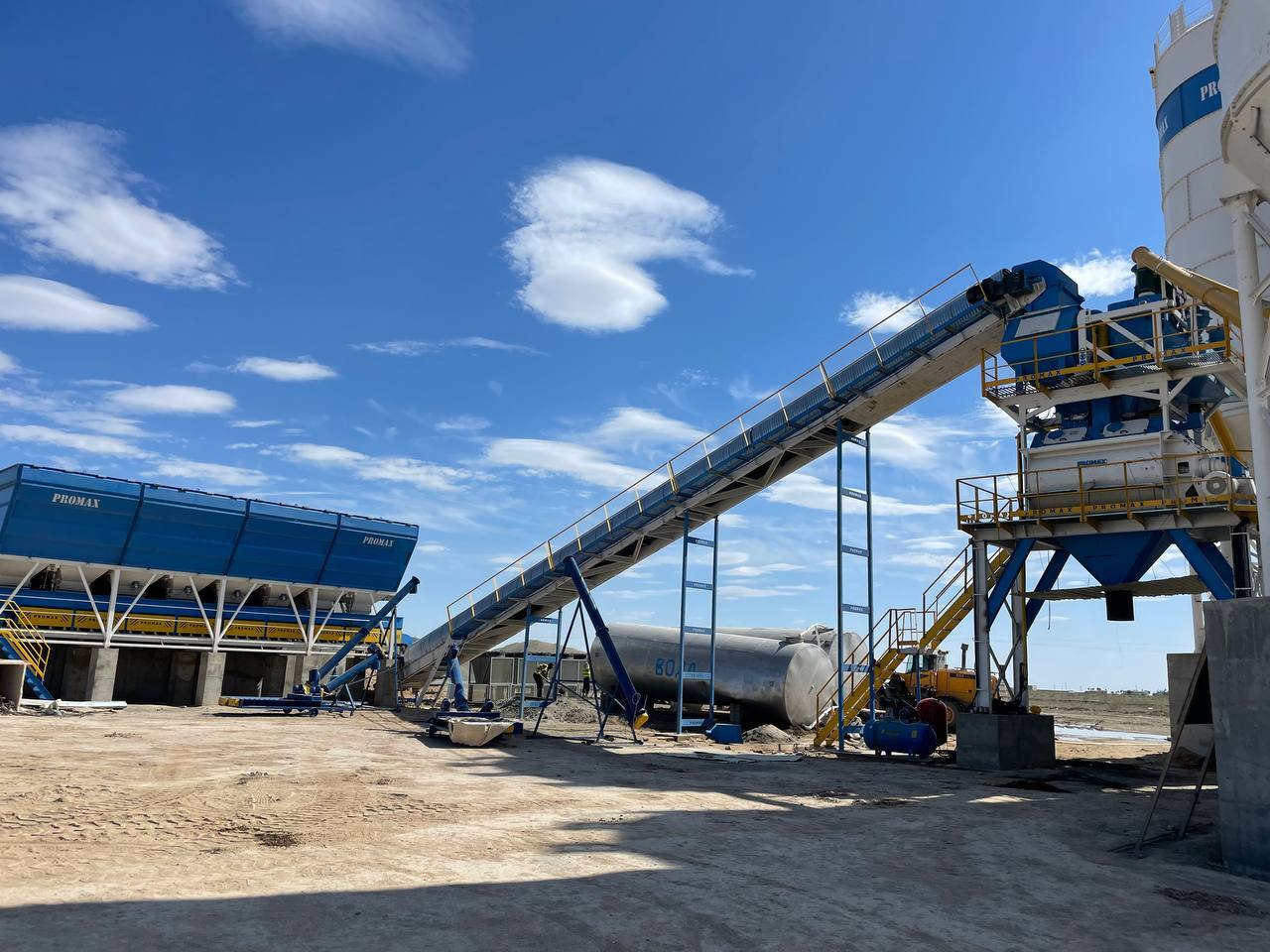 PROMAX STATIONARY CONCRETE BATCHING PLANT S200-TWN (200m3/h) - Betonüzem: 5 kép. PROMAX STATIONARY CONCRETE BATCHING PLANT S200-TWN (200m3/h) - Betonüzem: 5 kép.