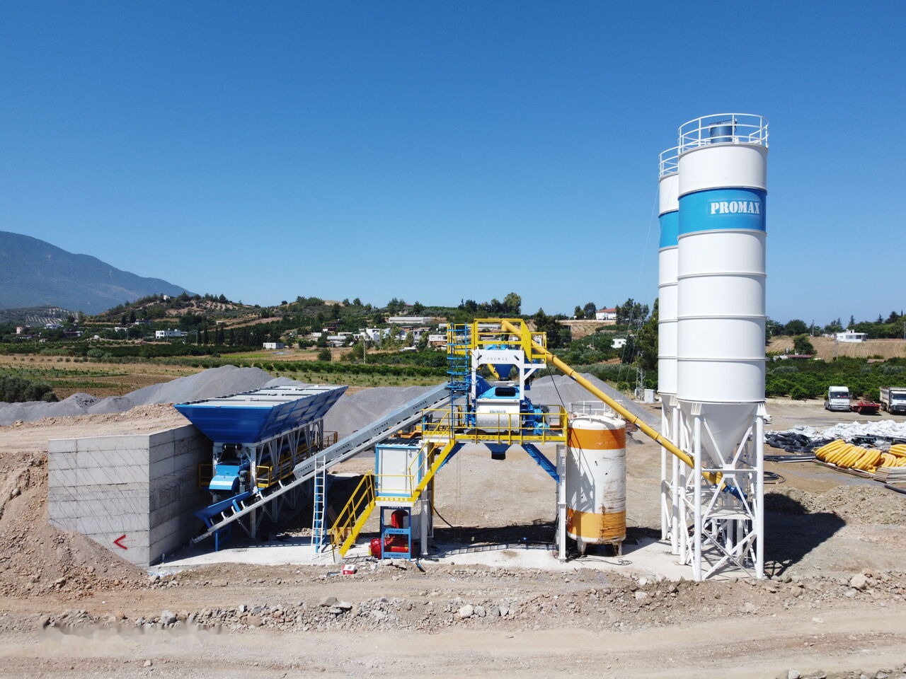 Promax Compact Concrete Batching Plant C100-TWN-LINE (100m3/h) - Betonüzem: 2 kép. Promax Compact Concrete Batching Plant C100-TWN-LINE (100m3/h) - Betonüzem: 2 kép.
