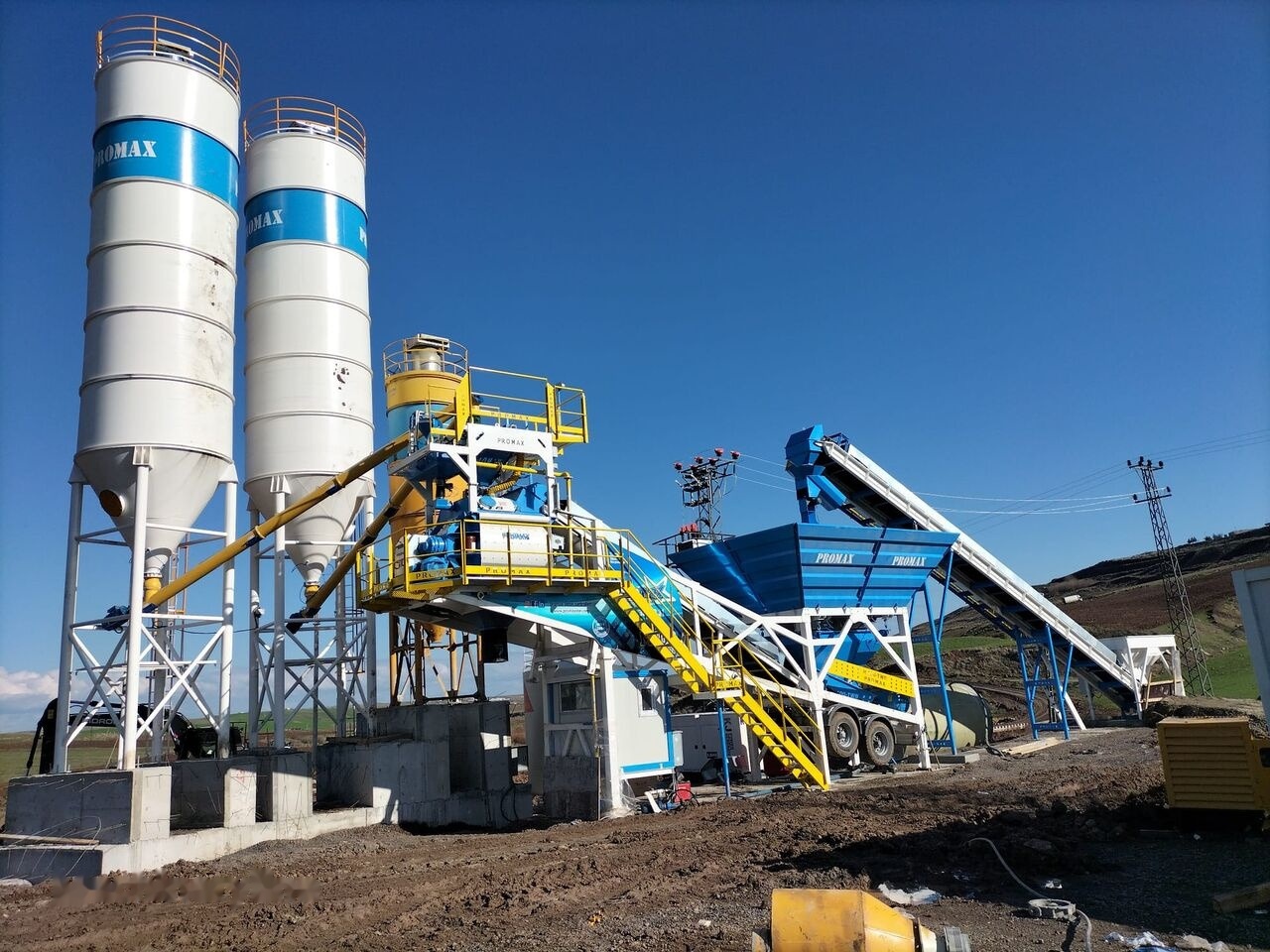 Promax Mobile Concrete Batching Plant PROMAX M100-TWN (100m³/h) - Betonüzem: 3 kép. Promax Mobile Concrete Batching Plant PROMAX M100-TWN (100m³/h) - Betonüzem: 3 kép.