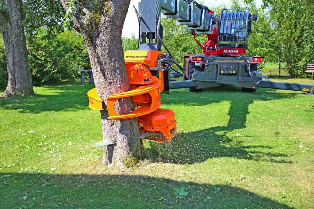 Westtech CS 750 Smart / Fällgreifer /Magni Merlo - Adapterek - Erdészeti gép: 2 kép. Westtech CS 750 Smart / Fällgreifer /Magni Merlo - Adapterek - Erdészeti gép: 2 kép.