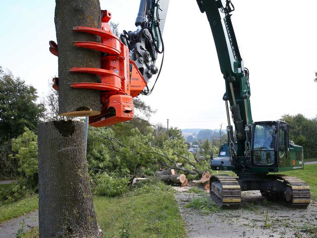 Westtech CS780 / Greifersäge / Fällkopf / sofort - Adapterek - Erdészeti gép: 1 kép. Westtech CS780 / Greifersäge / Fällkopf / sofort - Adapterek - Erdészeti gép: 1 kép.