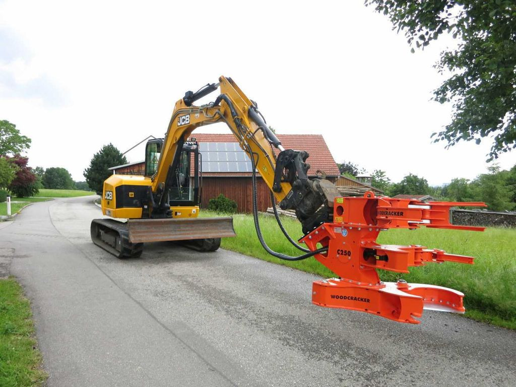 Westtech Woodcracker C250 Baumschere Fällgreifer - Adapterek - Erdészeti gép: 1 kép. Westtech Woodcracker C250 Baumschere Fällgreifer - Adapterek - Erdészeti gép: 1 kép.