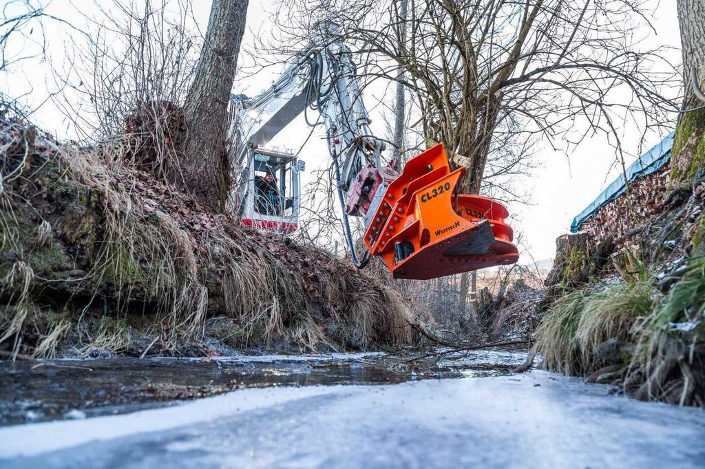 Westtech Woodcracker CL320 Fällkopf Fällgreifer - Adapterek - Erdészeti gép: 4 kép. Westtech Woodcracker CL320 Fällkopf Fällgreifer - Adapterek - Erdészeti gép: 4 kép.
