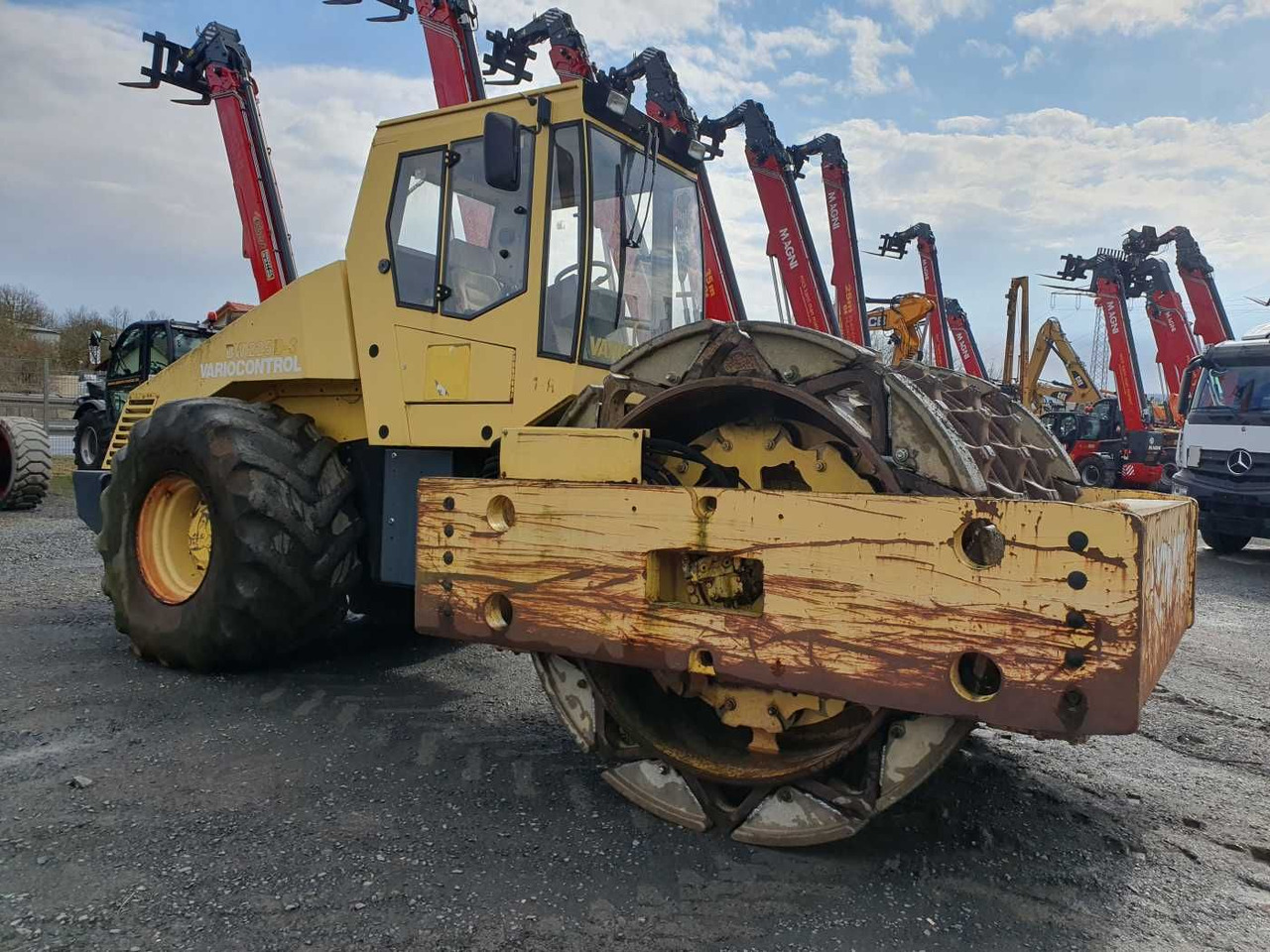 BOMAG BW 225 D-3 / 2001 / nur 3.824h! / Variocontrol lízing BOMAG BW 225 D-3 / 2001 / nur 3.824h! / Variocontrol: 7 kép.