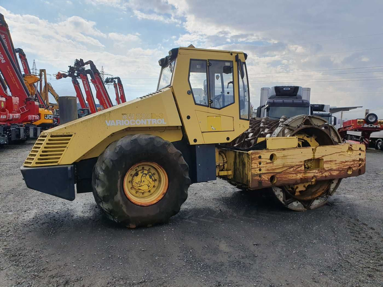 BOMAG BW 225 D-3 / 2001 / nur 3.824h! / Variocontrol lízing BOMAG BW 225 D-3 / 2001 / nur 3.824h! / Variocontrol: 6 kép.