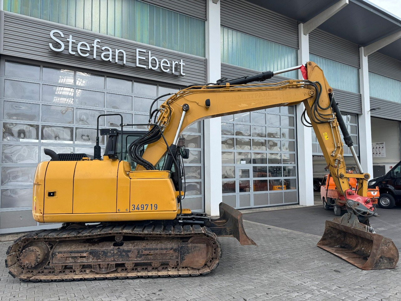 CAT 311 FLRR / 2017 / 2.788h / TL / hydr. GR - Lánctalpas kotró: 2 kép. CAT 311 FLRR / 2017 / 2.788h / TL / hydr. GR - Lánctalpas kotró: 2 kép.