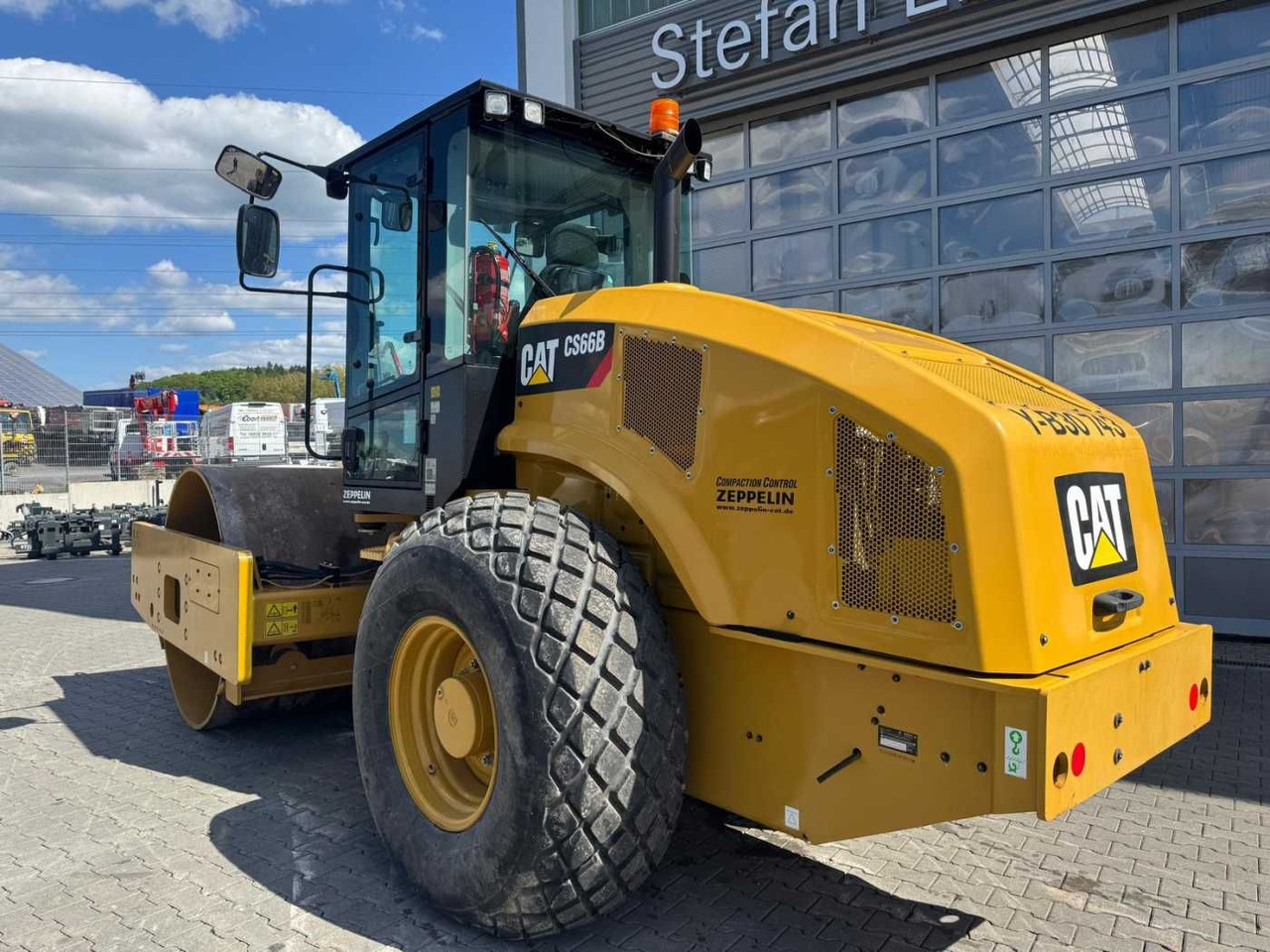 CAT CS66B / 2017 / nur 83h! / Klima / neuwertig! lízing CAT CS66B / 2017 / nur 83h! / Klima / neuwertig!: 6 kép.