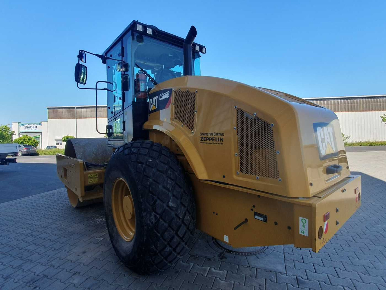 CAT CS66B Walzenzug / 2017 / nur 630h! / Klima - Talajtömörítő: 5 kép. CAT CS66B Walzenzug / 2017 / nur 630h! / Klima - Talajtömörítő: 5 kép.