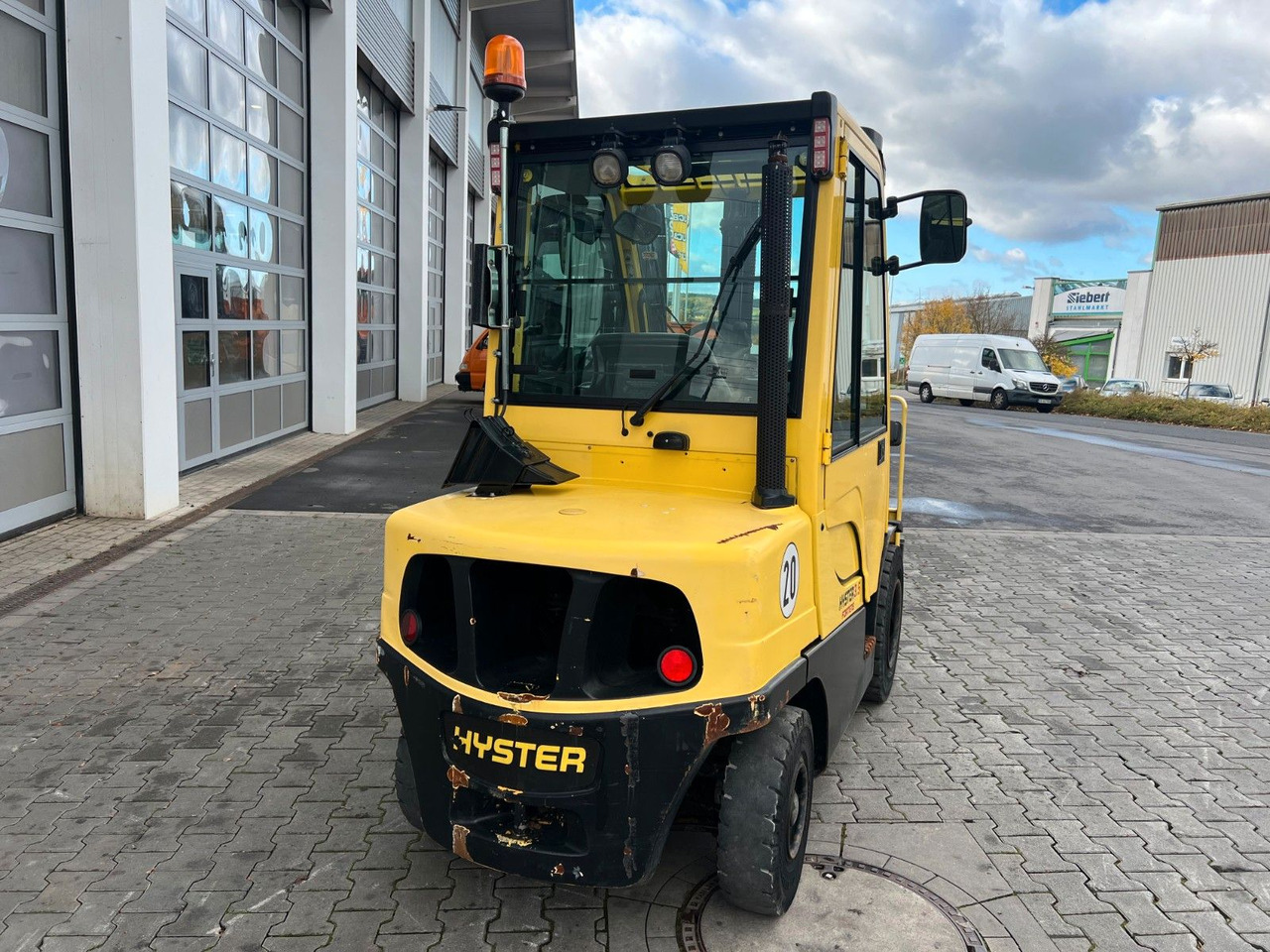 Hyster H3.5 FT / Drehgerät / Hubhöhe: 3.61m / nur 970h! - Egyéb gépek: 3 kép. Hyster H3.5 FT / Drehgerät / Hubhöhe: 3.61m / nur 970h! - Egyéb gépek: 3 kép.