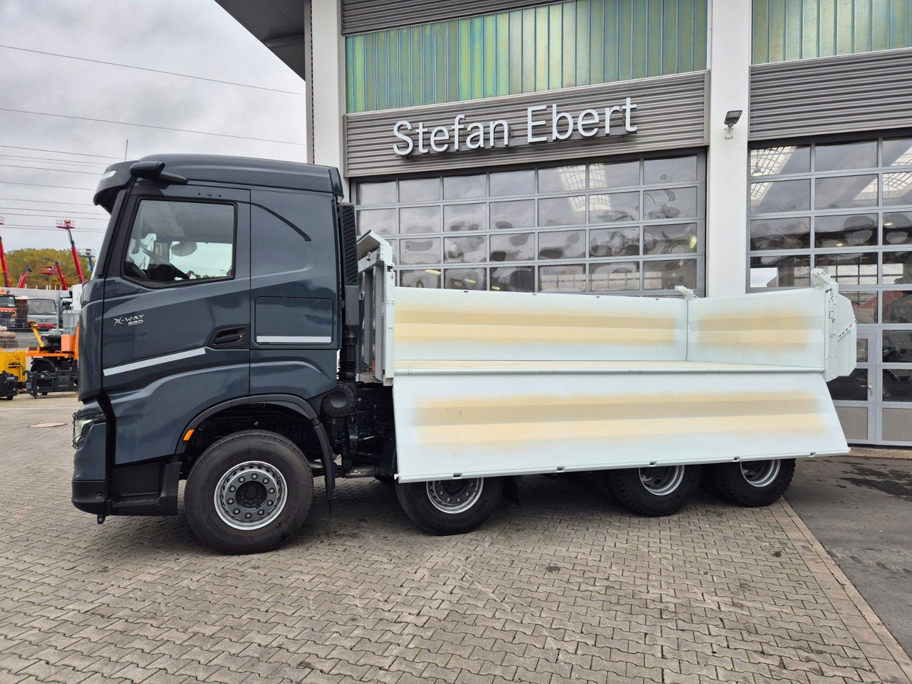 Iveco AS360X58Z HR ON+ 8x4 Meiller Bordmatic AHK - Egyéb gépek: 2 kép. Iveco AS360X58Z HR ON+ 8x4 Meiller Bordmatic AHK - Egyéb gépek: 2 kép.