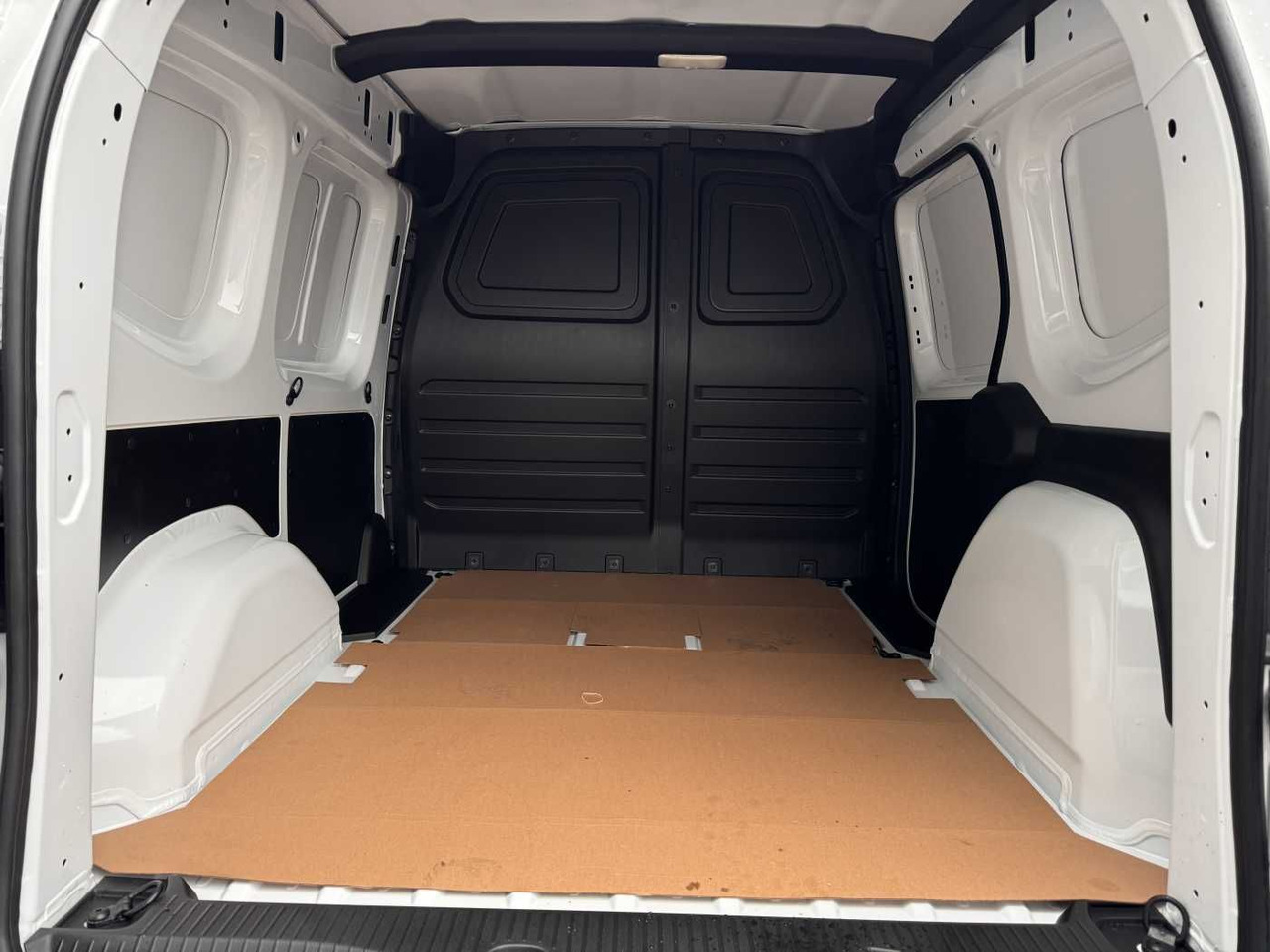 Mercedes-Benz Citan 110 CDI Klima Kamera MBUX SHZ Tempomat AHK - Egyéb gépek: 5 kép. Mercedes-Benz Citan 110 CDI Klima Kamera MBUX SHZ Tempomat AHK - Egyéb gépek: 5 kép.