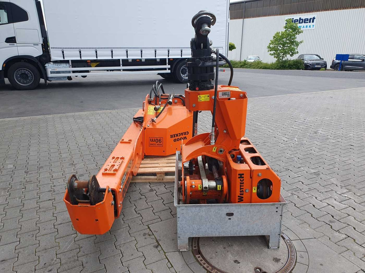 Westtech Woodcracker T4000 / CS510 / MS21 / DEMO - Erdészeti gép: 5 kép. Westtech Woodcracker T4000 / CS510 / MS21 / DEMO - Erdészeti gép: 5 kép.