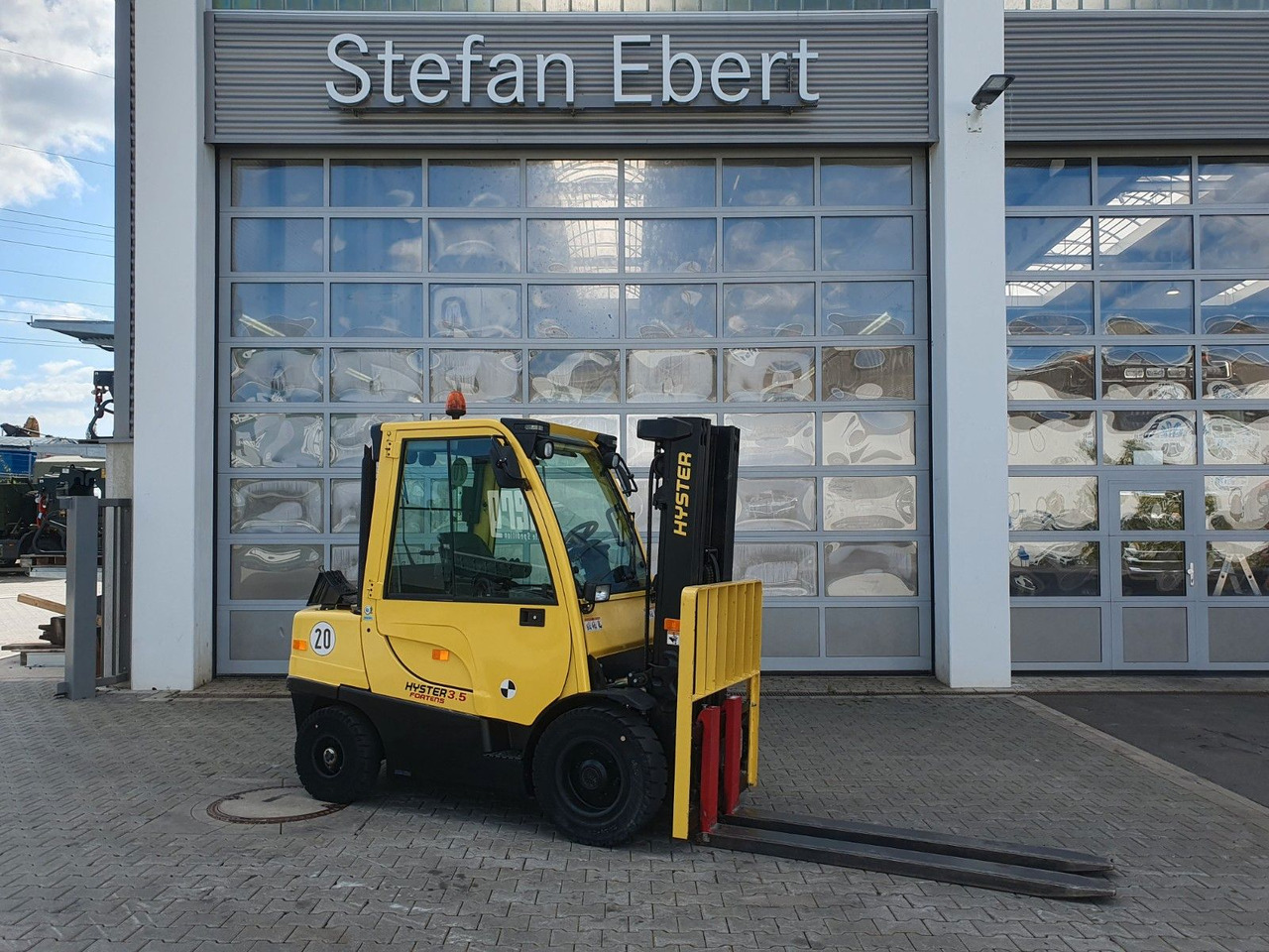 Hyster H3.5 FT / Triplex: 4,62m / nur 882h / SS - Dízel targonca: 1 kép. Hyster H3.5 FT / Triplex: 4,62m / nur 882h / SS - Dízel targonca: 1 kép.