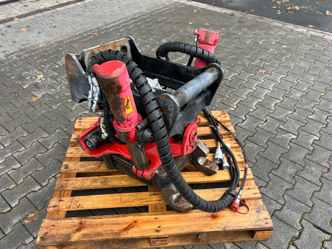Indexator RT40 / Rototilt R4 / MS10 Sandwich - Tiltrotátor: 3 kép. Indexator RT40 / Rototilt R4 / MS10 Sandwich - Tiltrotátor: 3 kép.