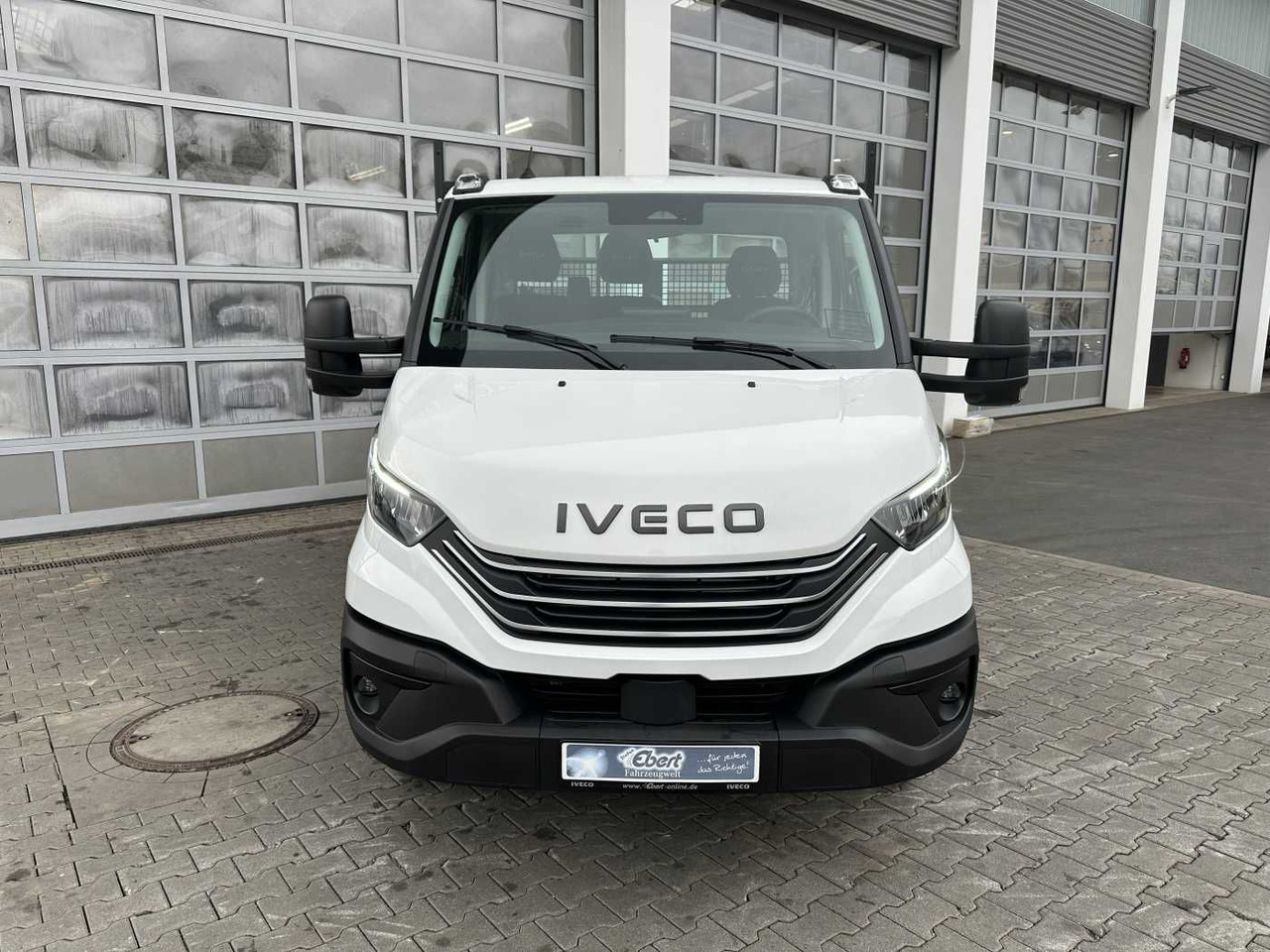 Iveco 70C18H 3-S.-Kipper Meiller *R3.450mm*2xAHK* - Billenőplatós kisteherautó: 2 kép. Iveco 70C18H 3-S.-Kipper Meiller *R3.450mm*2xAHK* - Billenőplatós kisteherautó: 2 kép.