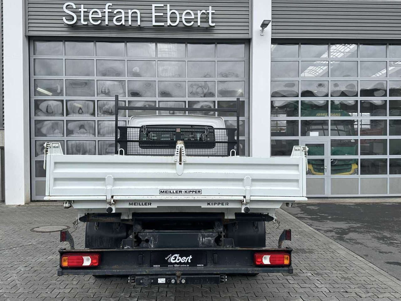 Iveco 70C18H 3-S.Kipper *R.3750mm*7Sitze*AHK* - Billenőplatós kisteherautó: 4 kép. Iveco 70C18H 3-S.Kipper *R.3750mm*7Sitze*AHK* - Billenőplatós kisteherautó: 4 kép.