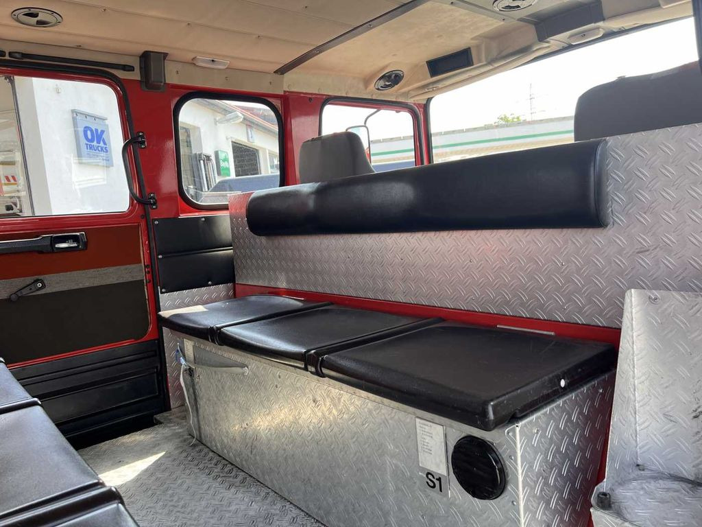 Tűzoltóautó Iveco 75-16 AW 4x4 LF8 Feuerwehr Standheizung 9 Sitze: 12 kép.