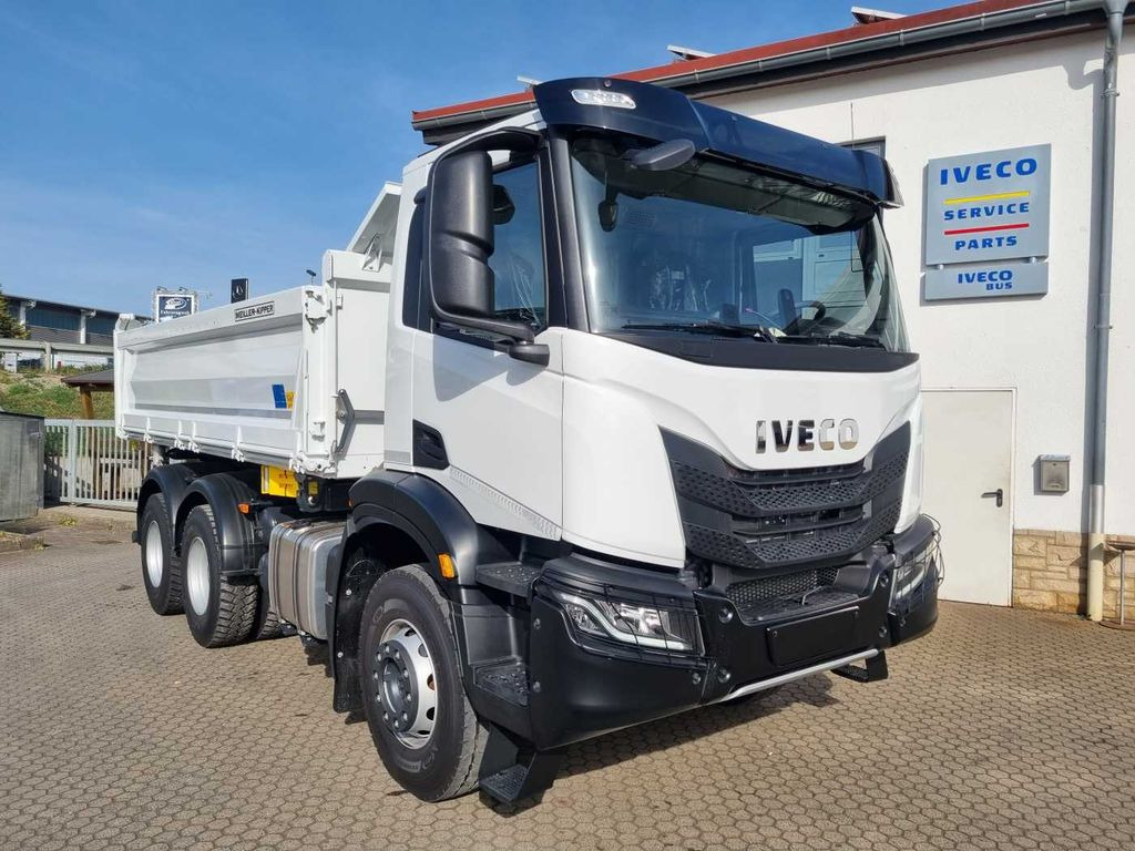 Iveco AD300X48Z HR OFF 6x4 Meiller-Kipper + Bordmatik - Billenőplatós teherautó: 4 kép. Iveco AD300X48Z HR OFF 6x4 Meiller-Kipper + Bordmatik - Billenőplatós teherautó: 4 kép.