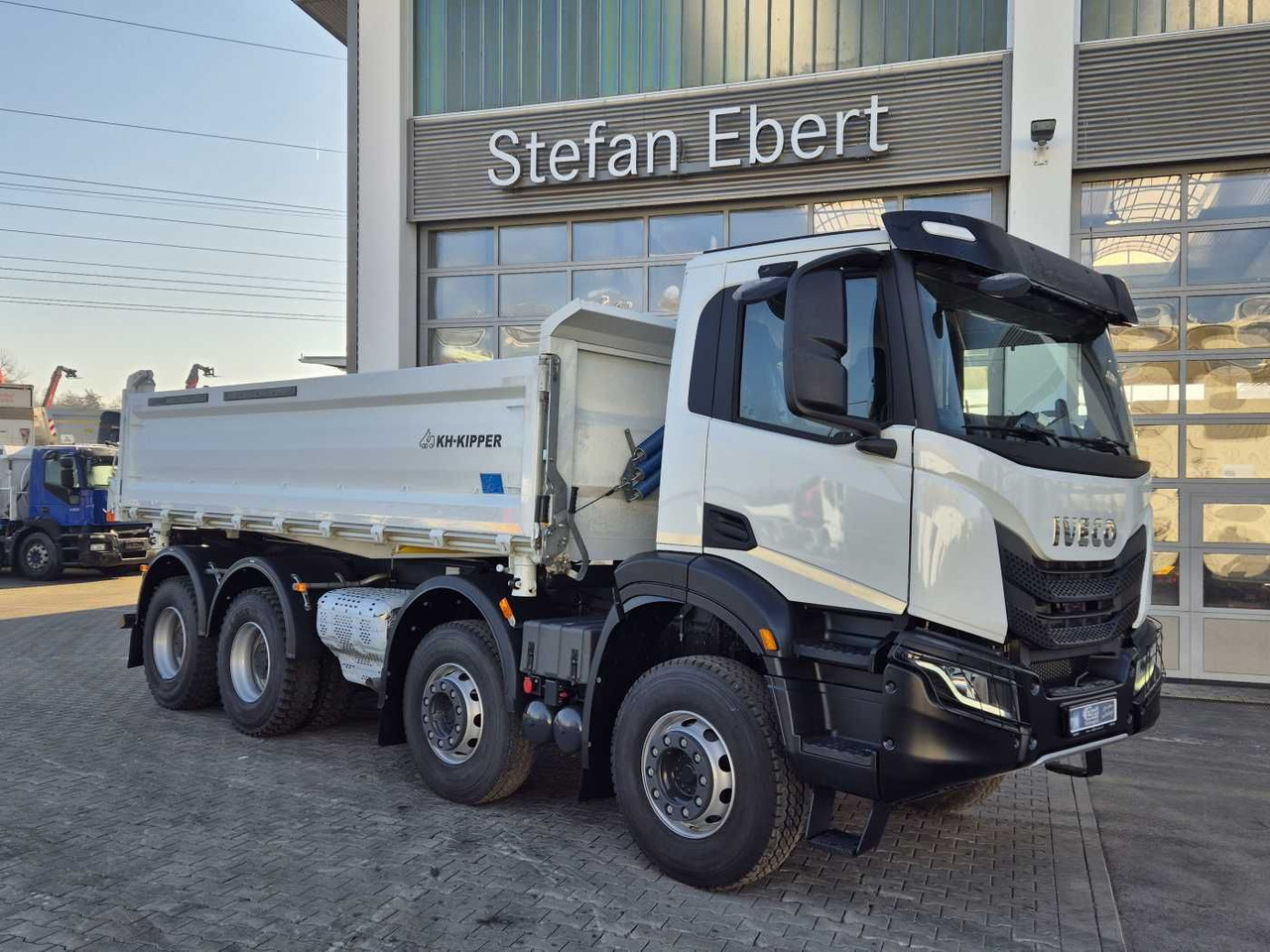 Iveco AD360X46Z HR OFF 8x4 Bordmatic Hardox AHK - Billenőplatós teherautó: 3 kép. Iveco AD360X46Z HR OFF 8x4 Bordmatic Hardox AHK - Billenőplatós teherautó: 3 kép.
