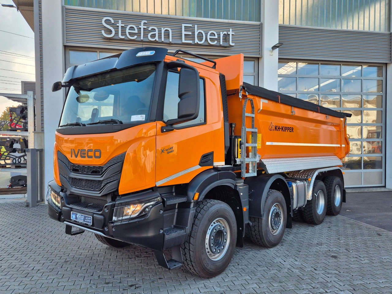 Iveco AD360X54Z HR OFF 8x4 Intarder AHK - Konténerszállító: 2 kép. Iveco AD360X54Z HR OFF 8x4 Intarder AHK - Konténerszállító: 2 kép.