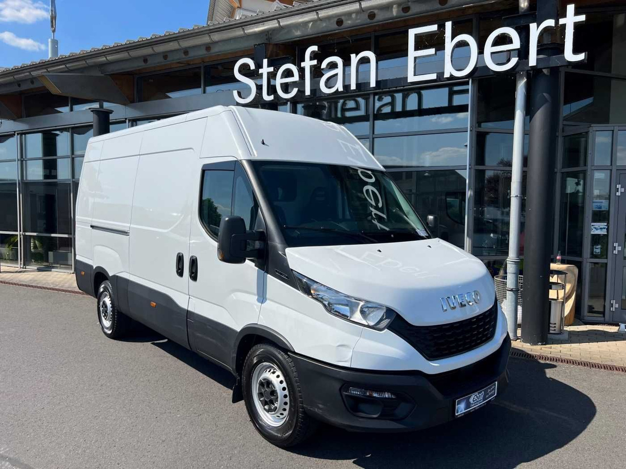 Iveco Daily 35 S 16 V *Klima*3.520mm* - Furgon: 2 kép. Iveco Daily 35 S 16 V *Klima*3.520mm* - Furgon: 2 kép.