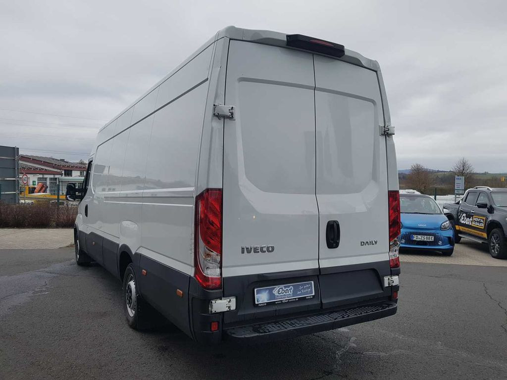 Iveco Daily 35 S 16 V *Klima*L4.100mm* - Furgon: 3 kép. Iveco Daily 35 S 16 V *Klima*L4.100mm* - Furgon: 3 kép.