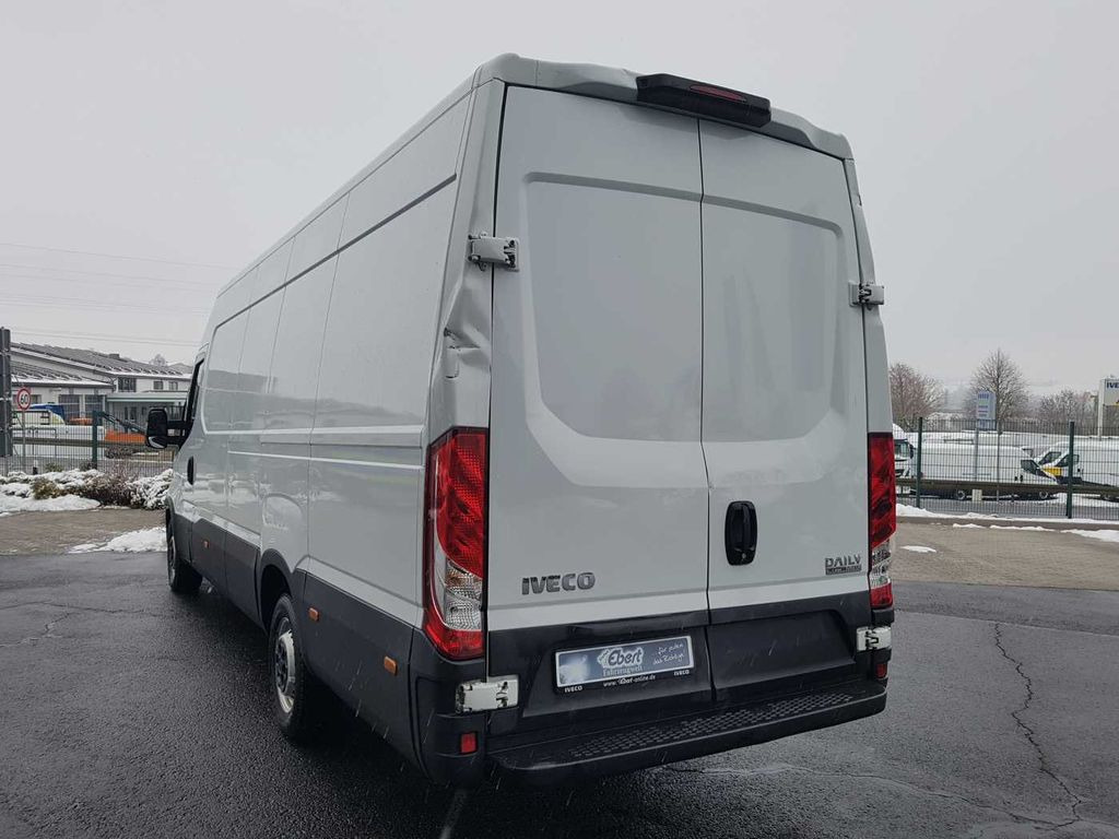 Iveco Daily 35 S16 A8 V *Klima*Automatik*L4.100mm*  - Furgon: 4 kép. Iveco Daily 35 S16 A8 V *Klima*Automatik*L4.100mm*  - Furgon: 4 kép.