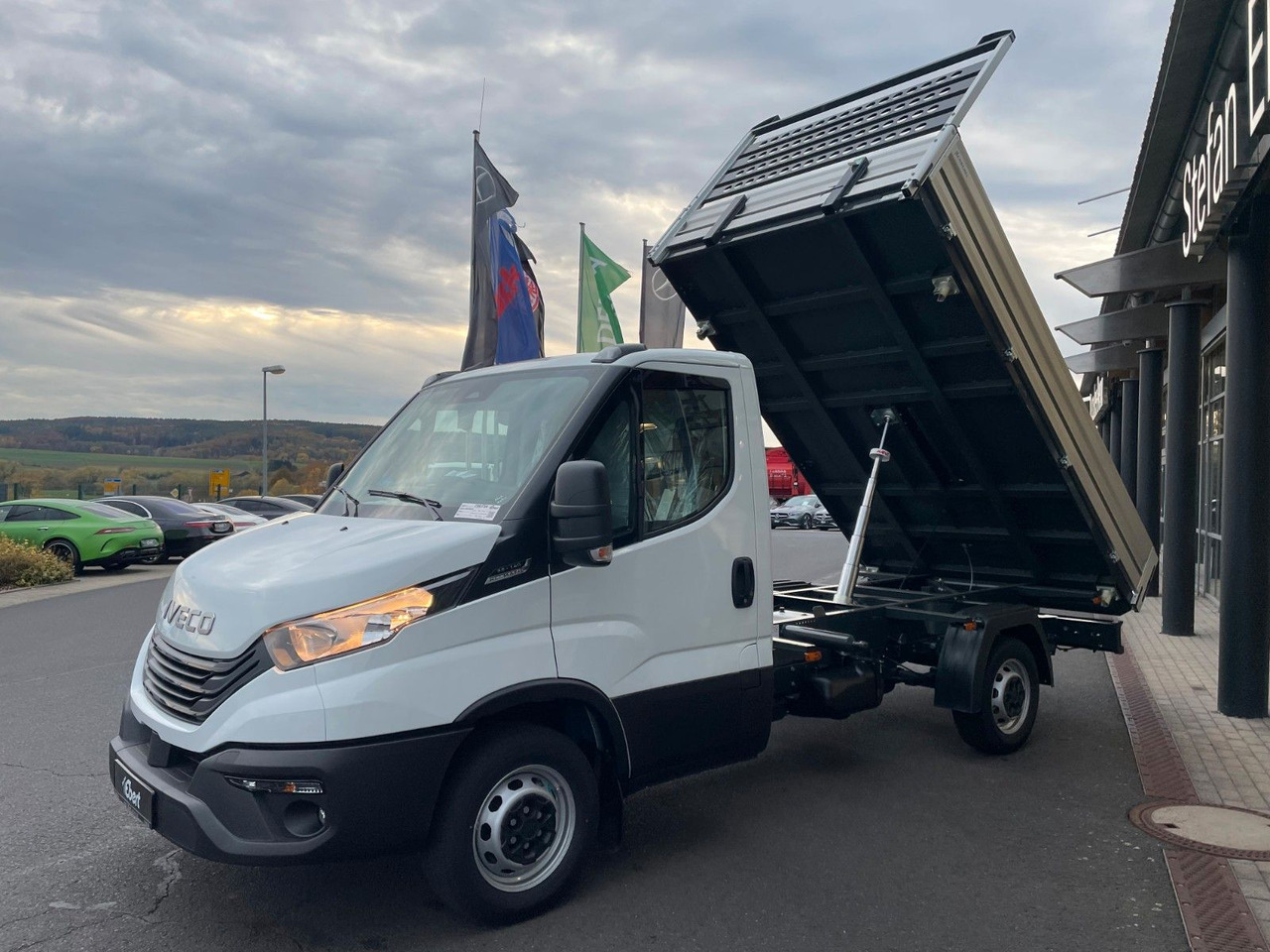 Iveco Daily 35S14 A8*R3.450mm*Automatik*Kamera*2Sitze* - Billenőplatós kisteherautó: 3 kép. Iveco Daily 35S14 A8*R3.450mm*Automatik*Kamera*2Sitze* - Billenőplatós kisteherautó: 3 kép.