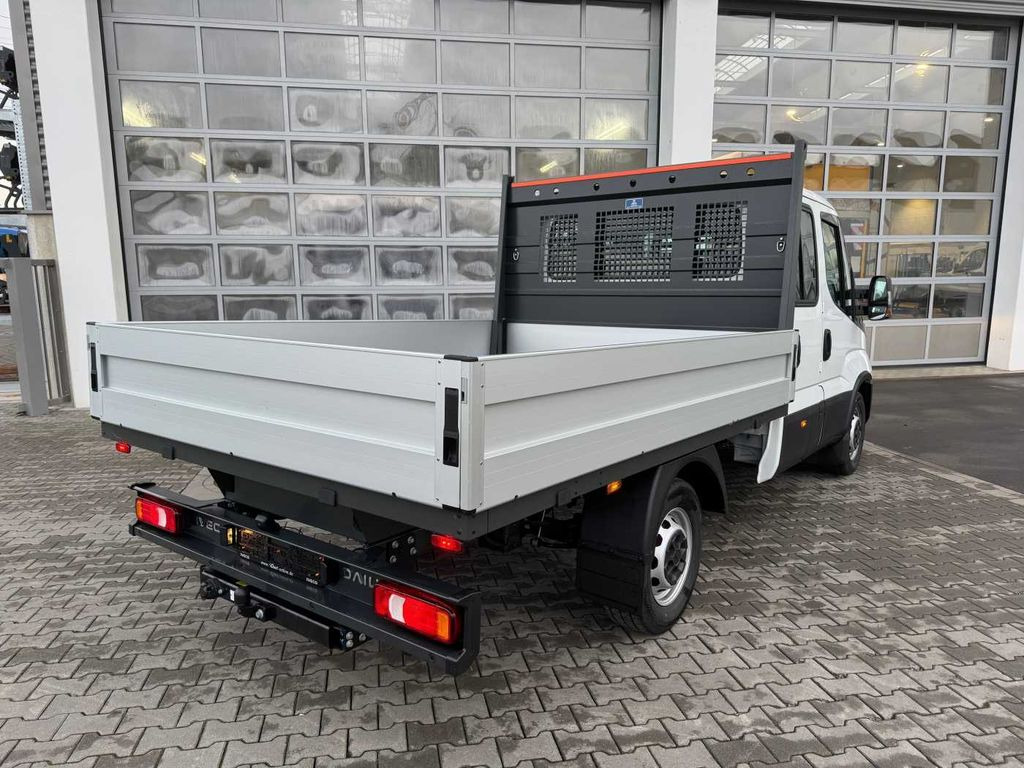 Iveco Daily 35S16 A8 Pritsche *7-Sitze*AHK*Automatik* - Platós kisteherautó: 5 kép. Iveco Daily 35S16 A8 Pritsche *7-Sitze*AHK*Automatik* - Platós kisteherautó: 5 kép.