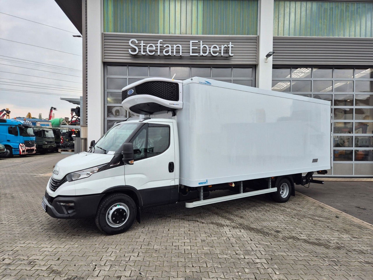 Iveco Daily 70C18 A8 3.0L *R5.100mm*LBW*Luft*Automatik - Hűtős kisteherautó: 2 kép. Iveco Daily 70C18 A8 3.0L *R5.100mm*LBW*Luft*Automatik - Hűtős kisteherautó: 2 kép.