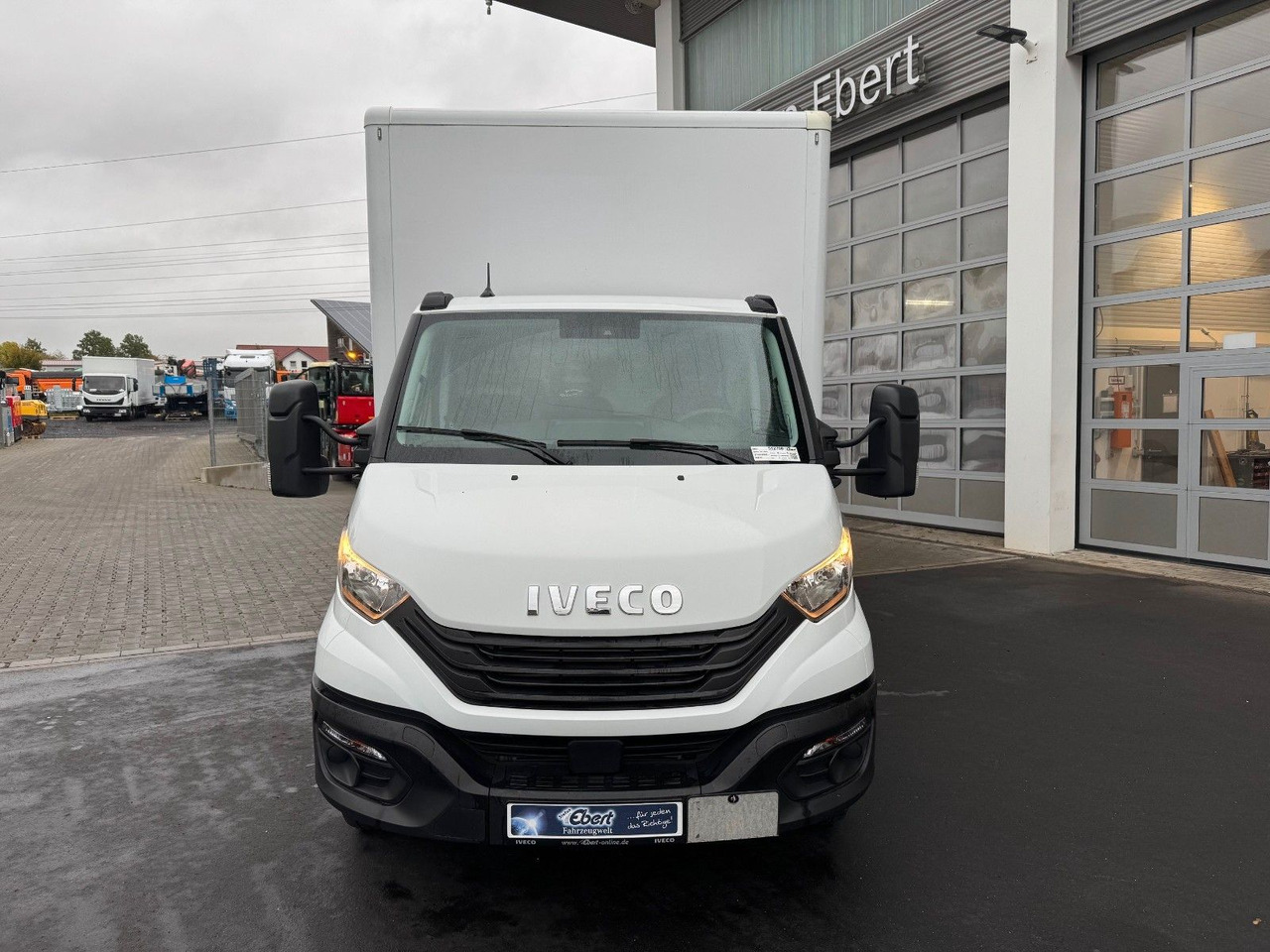 Iveco Daily 70C18 A8 *Koffer*LBW*Automatik* - Dobozos kisteherautó: 3 kép. Iveco Daily 70C18 A8 *Koffer*LBW*Automatik* - Dobozos kisteherautó: 3 kép.