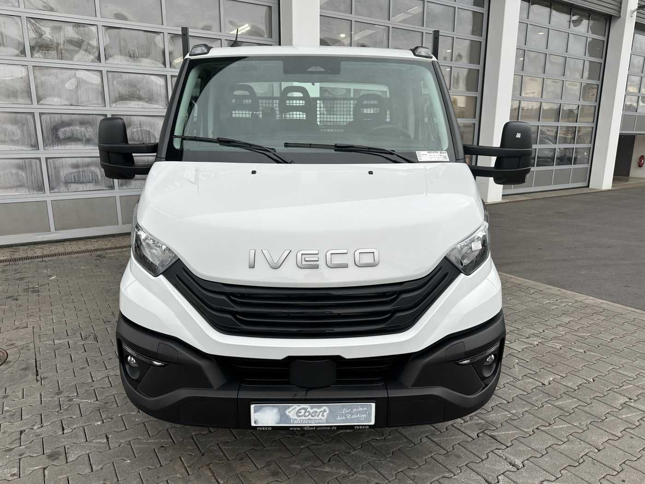 Iveco Daily 70C18H 3-S.-Kipper *R3.750mm*2xAHK* - Billenőplatós kisteherautó: 2 kép. Iveco Daily 70C18H 3-S.-Kipper *R3.750mm*2xAHK* - Billenőplatós kisteherautó: 2 kép.