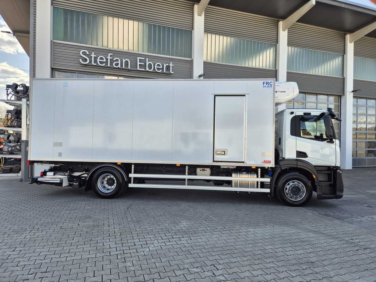 Iveco S-Way AD190S40/FP ThermoKing T-1200R LBW Tür AHK - Hűtős teherautó: 5 kép. Iveco S-Way AD190S40/FP ThermoKing T-1200R LBW Tür AHK - Hűtős teherautó: 5 kép.