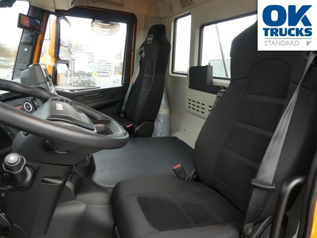 Interior photo 1: Iveco S-Way AD190S40/P CNG 4x2 Meiller AHK Intarder Iveco S-Way AD190S40/P CNG 4x2 Meiller AHK Intarder lízing Iveco S-Way AD190S40/P CNG 4x2 Meiller AHK Intarder Iveco S-Way AD190S40/P CNG 4x2 Meiller AHK Intarder