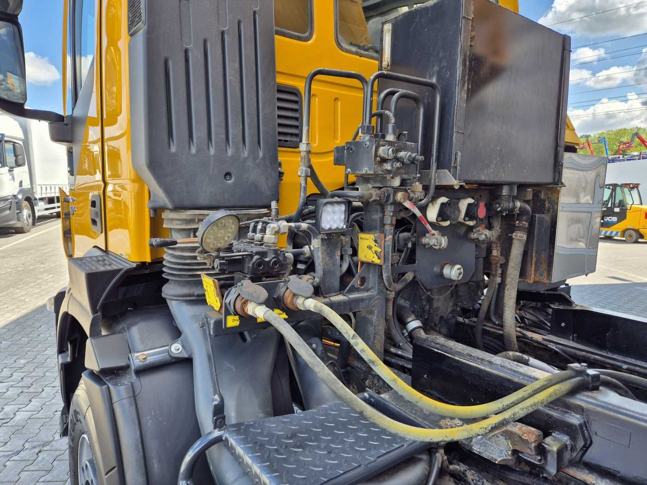 Billenőplatós teherautó Iveco Trakker AD380T50 6x4 Kipper/SZM Wechselsystem: 9 kép. Billenőplatós teherautó Iveco Trakker AD380T50 6x4 Kipper/SZM Wechselsystem: 9 kép.