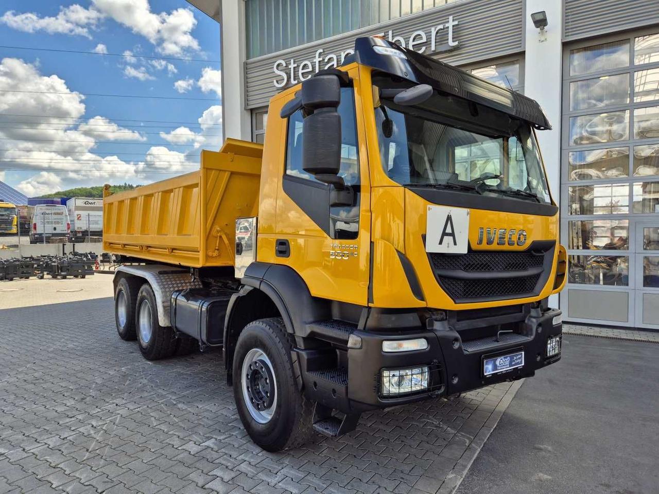 Iveco Trakker AD380T50 6x4 Kipper/SZM Wechselsystem - Billenőplatós teherautó: 3 kép. Iveco Trakker AD380T50 6x4 Kipper/SZM Wechselsystem - Billenőplatós teherautó: 3 kép.