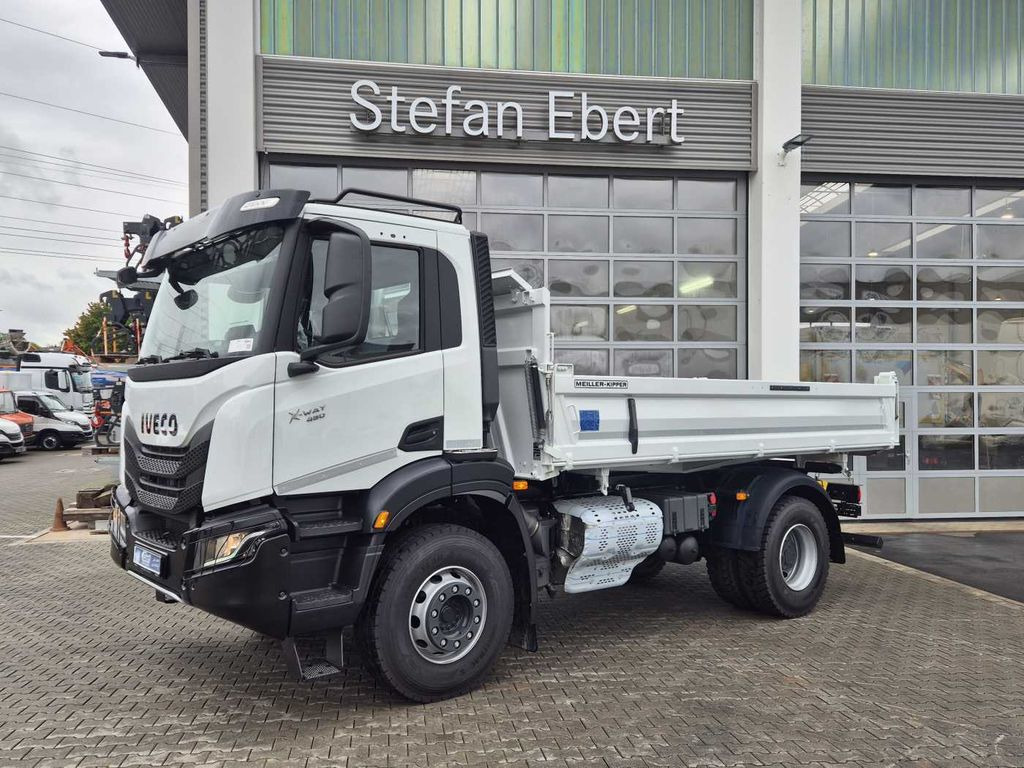 Iveco X-Way AD200X48 HR OFF 4x2 Meiller Intarder 2x - Billenőplatós teherautó: 4 kép. Iveco X-Way AD200X48 HR OFF 4x2 Meiller Intarder 2x - Billenőplatós teherautó: 4 kép.