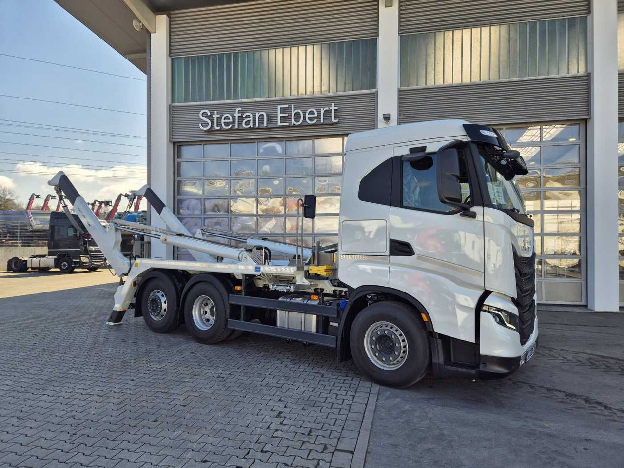 Iveco X-Way AS280X46Y/PS ON 6x2 Meiller AK16 Intarder - Billenőplatós teherautó: 4 kép. Iveco X-Way AS280X46Y/PS ON 6x2 Meiller AK16 Intarder - Billenőplatós teherautó: 4 kép.