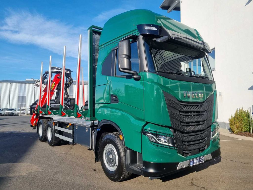 Iveco X-Way AS300X57 Z/P HR ON+ 6x4 (6x6 Hi Traction) - Rönkszállító teherautó, Darus autó: 5 kép. Iveco X-Way AS300X57 Z/P HR ON+ 6x4 (6x6 Hi Traction) - Rönkszállító teherautó, Darus autó: 5 kép.