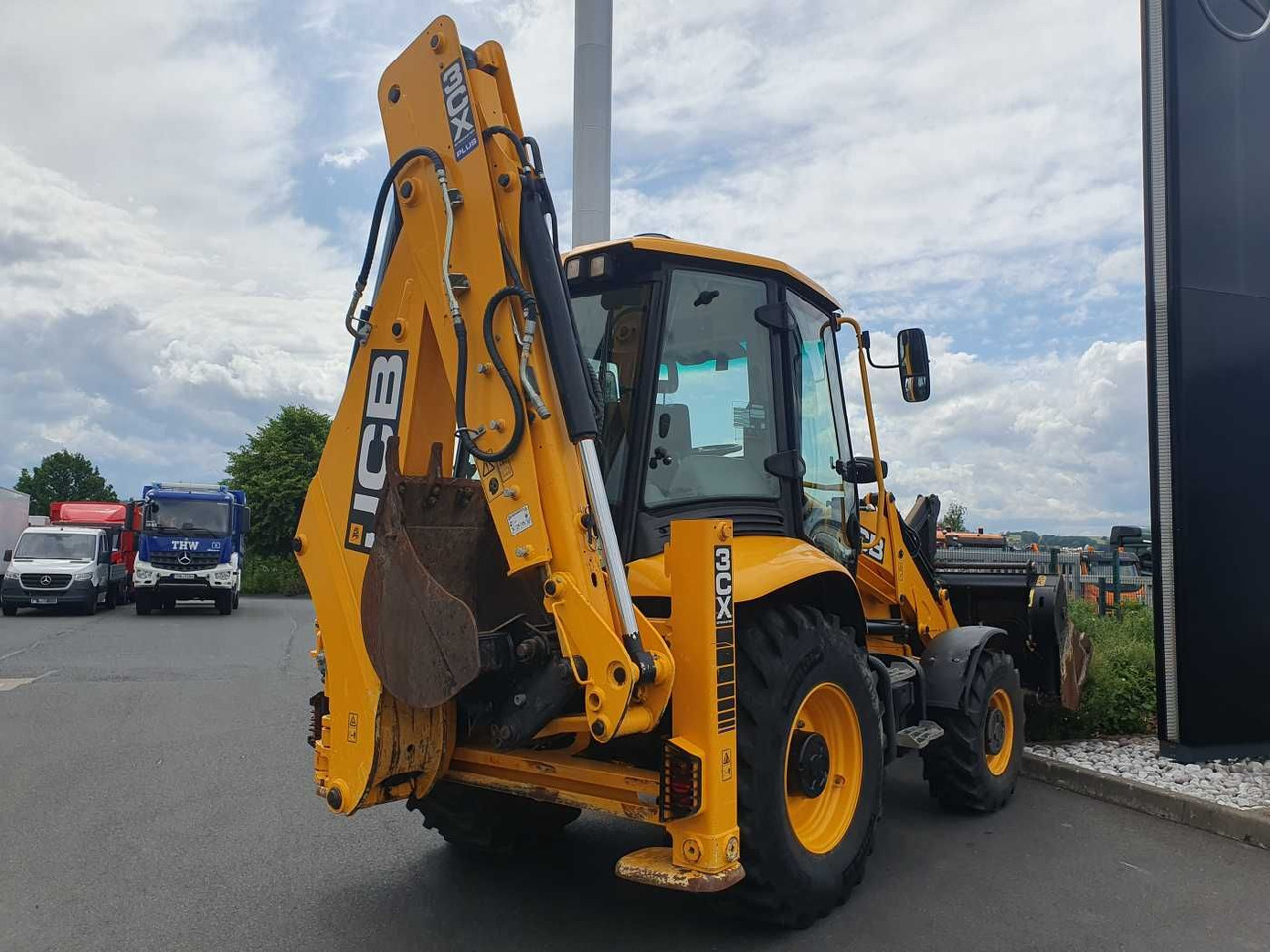 JCB 3CX / Gabel & 4in1 Schaufel / nur 1.561h / 2022 - Kotrórakodó: 5 kép. JCB 3CX / Gabel & 4in1 Schaufel / nur 1.561h / 2022 - Kotrórakodó: 5 kép.