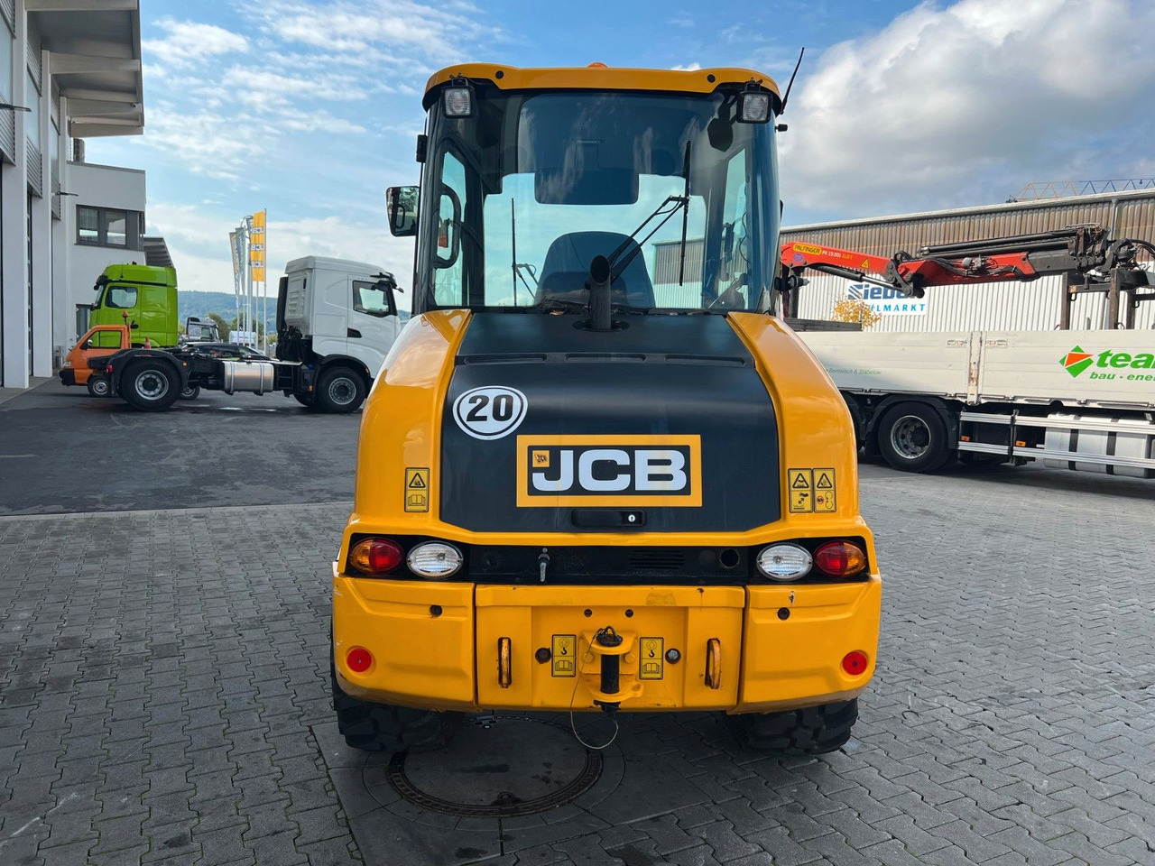 JCB 407 SV / nur 268h! / Klappschaufel & Gabel - Gumikerekes homlokrakodó: 5 kép. JCB 407 SV / nur 268h! / Klappschaufel & Gabel - Gumikerekes homlokrakodó: 5 kép.