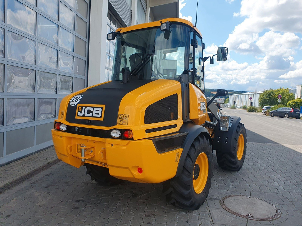 JCB 409 SV / Neufahrzeug / Gabel - Gumikerekes homlokrakodó: 3 kép. JCB 409 SV / Neufahrzeug / Gabel - Gumikerekes homlokrakodó: 3 kép.